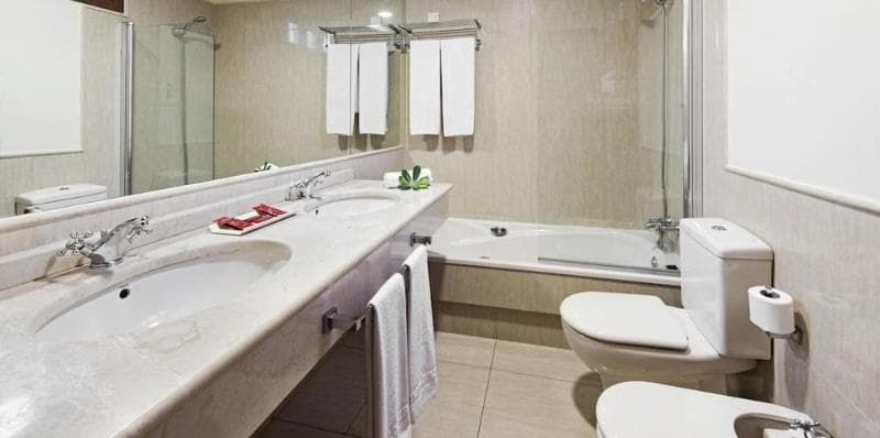 Marylanza Suites & Spa image 2