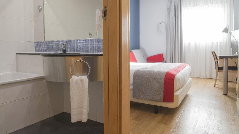 Holiday Inn Express Molins de Rei image 2