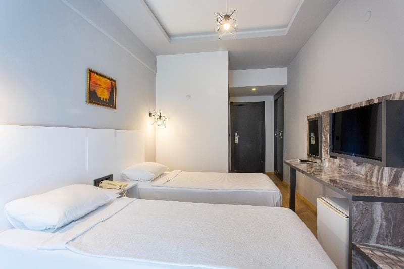 Stay at Aslan City Kleopatra Hotel