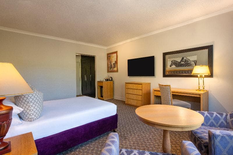 Mercure Windhoek Hotel image 2