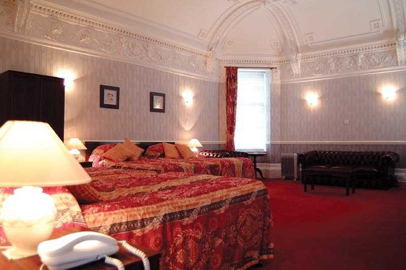 Albion Hotel - Main View