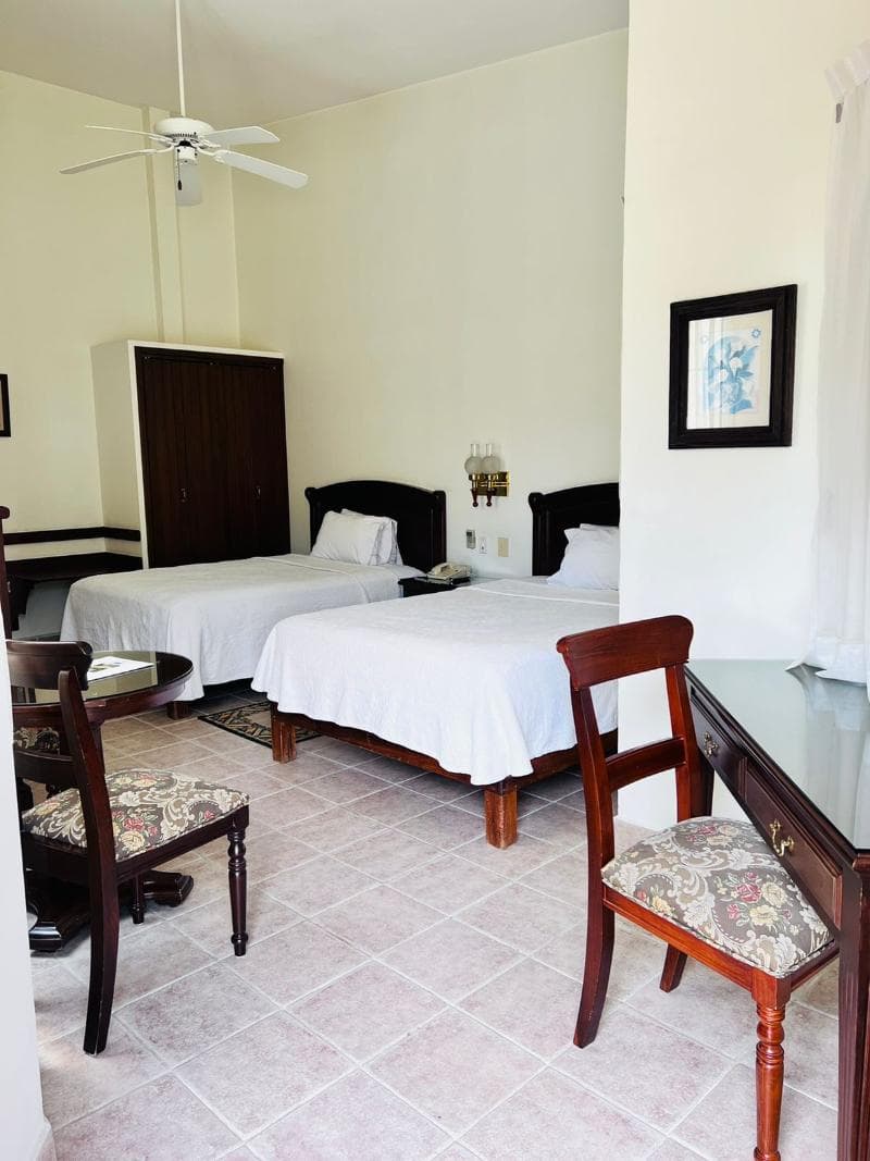 Hacienda Los Laureles image 2