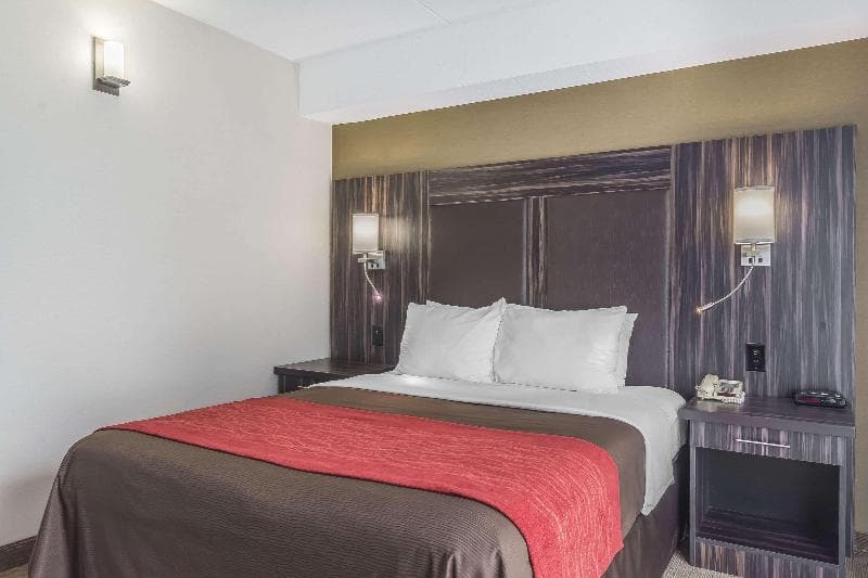 Comfort Inn Trenton image 2