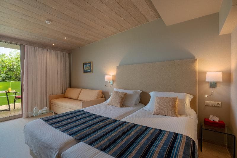 Kyma Suites Beach Hotel image 2