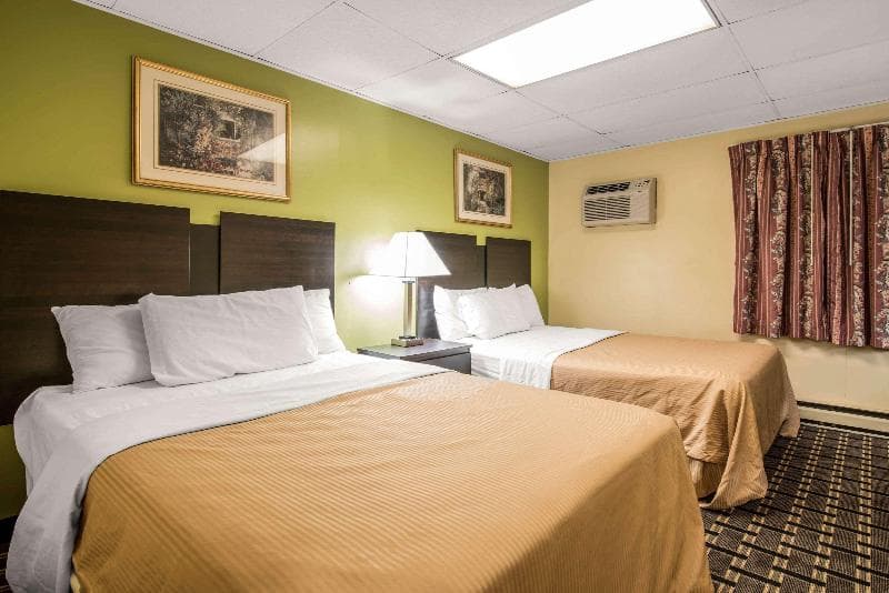 Rodeway Inn image 2