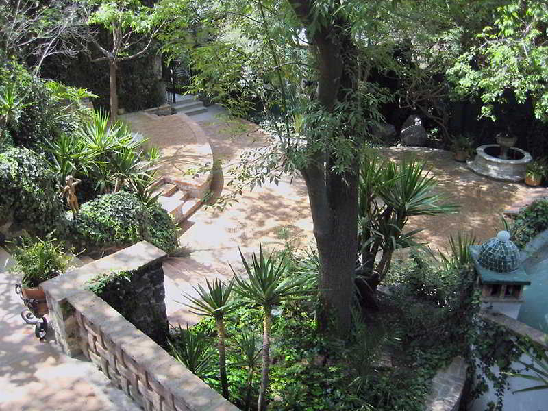 La Puertecita Boutique image 2