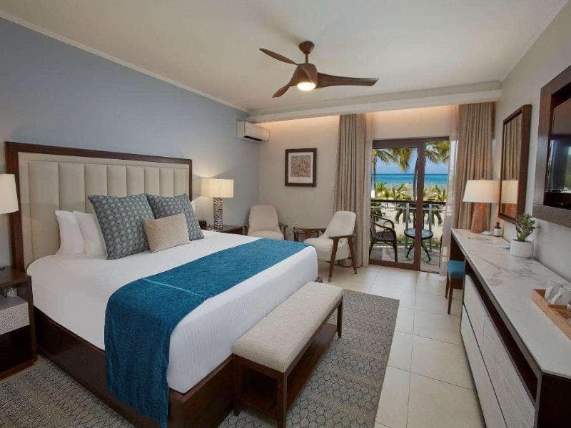 Manchebo Beach Resort & Spa image 2