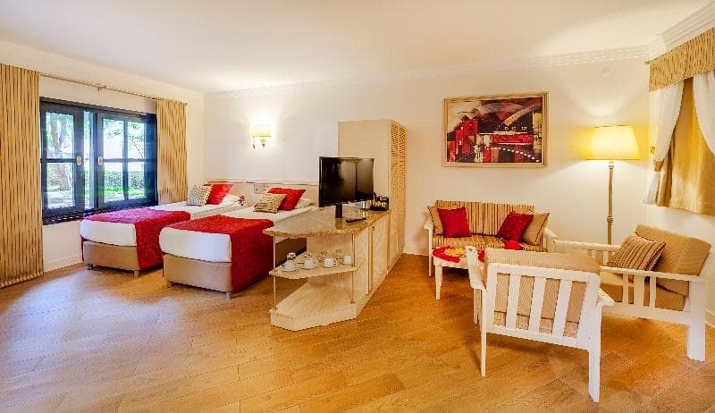 Sunrise Resort Hotel image 2