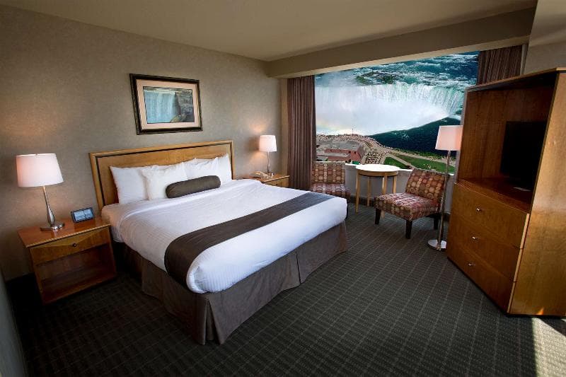 The Oakes Hotel Overlooking the Falls image 1