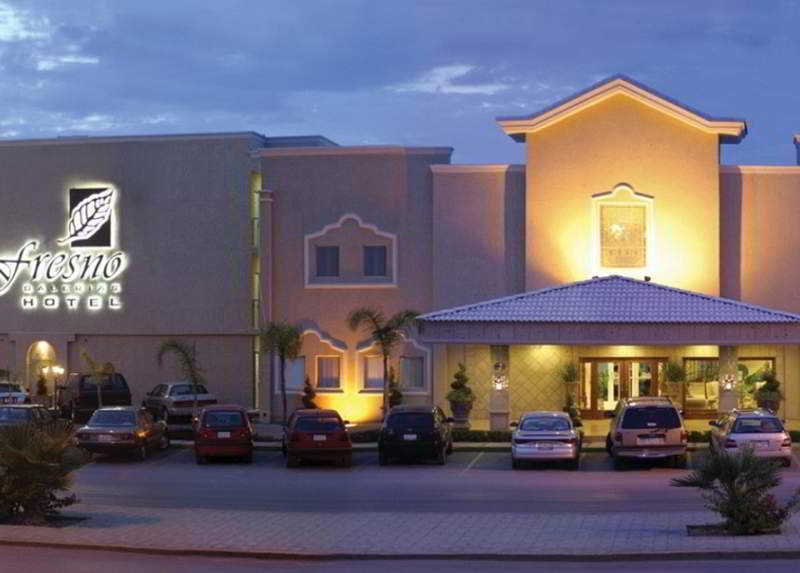 Fresno Galerias image 2
