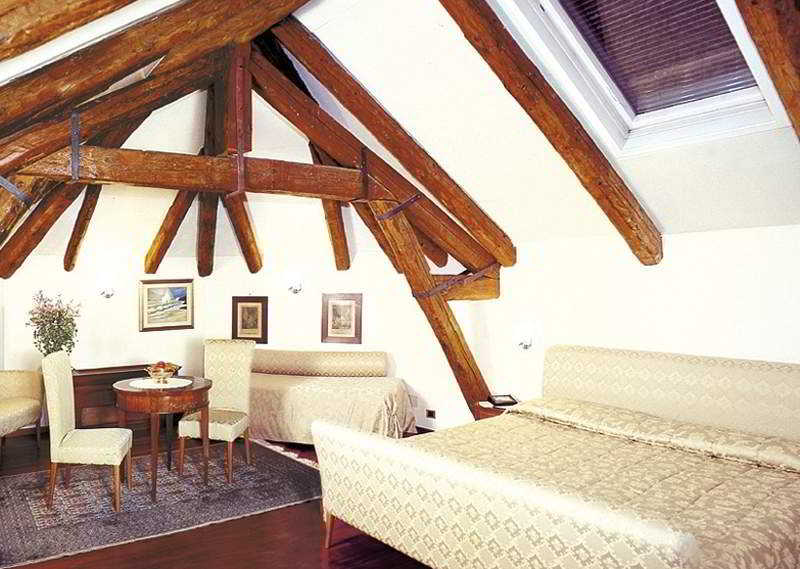 Villa Stucky - Main View