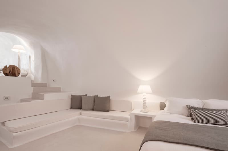 Katikies Chromata Santorini - The Leading Hotels image 1