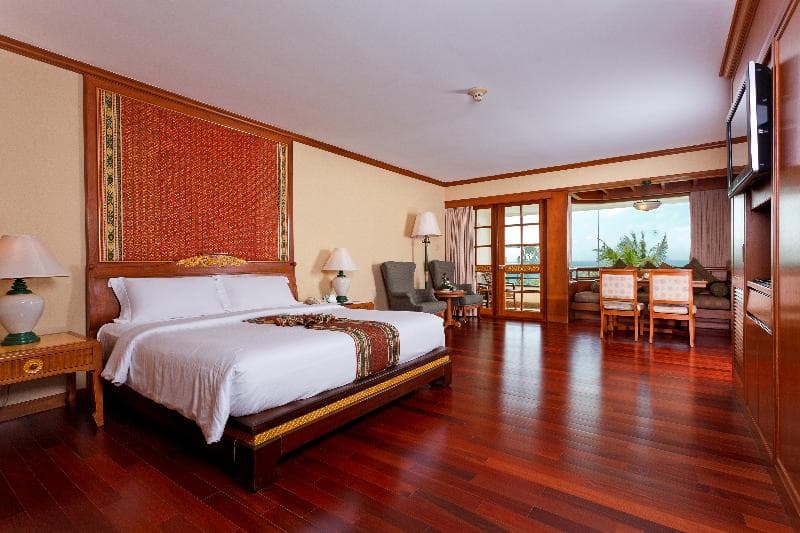 Stay at Diamond Cliff Resort and Spa