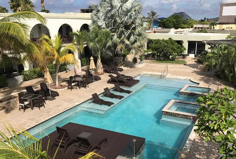 Voco Surfside Aruba by IHG image 2