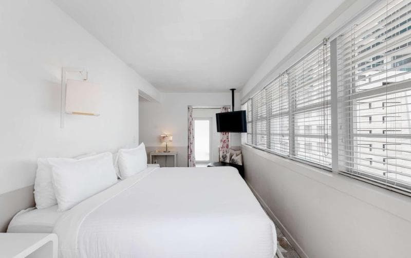 The One50 Hotel, Bw Signature Collection image 2