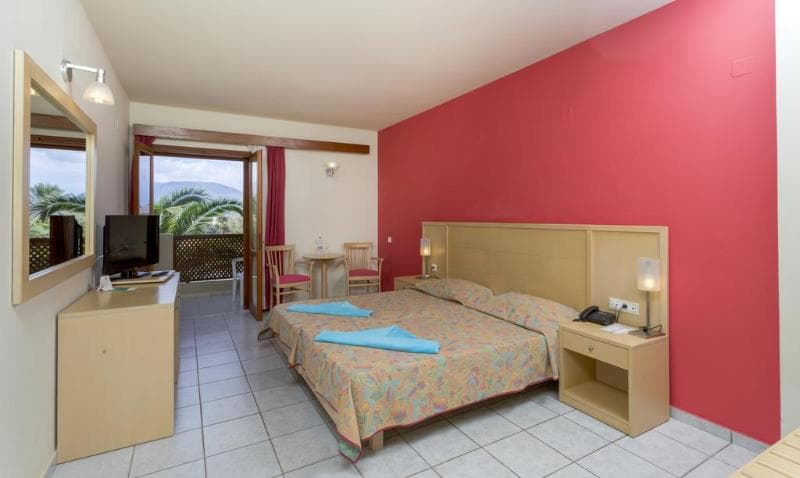 Dessole Malia Beach image 1