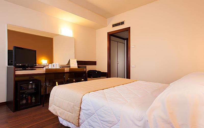Astoria Palace Hotel image 2
