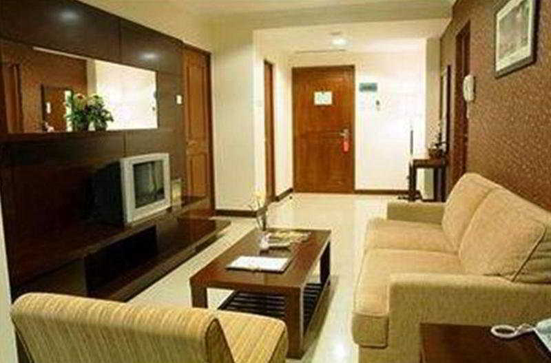 Galeri Ciumbuleuit Apartment image 2