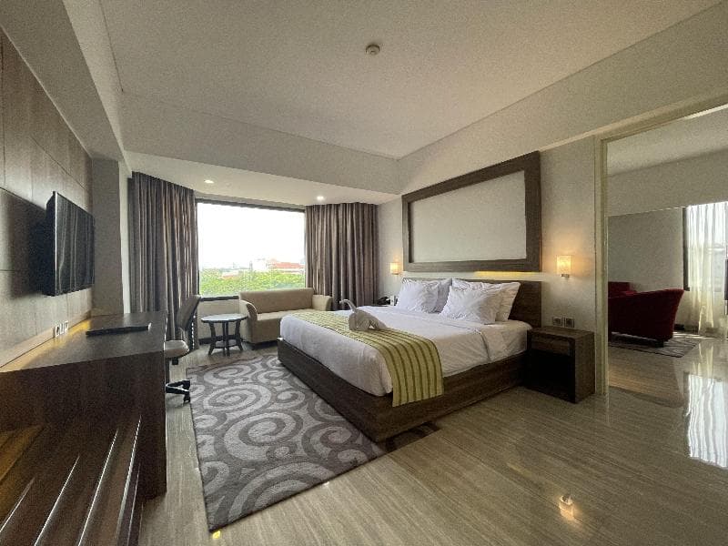 Horison Ultima Bandung image 1
