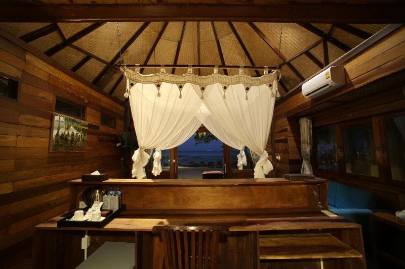 Thapwarin Resort, Koh Ngai image 2