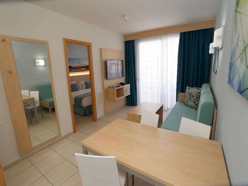 Andorra Aparthotel image 1