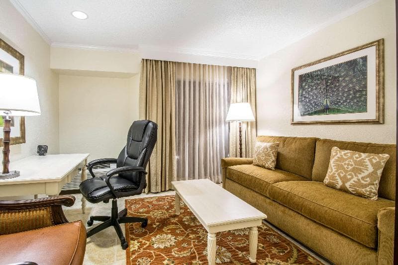 Comfort Suites Paradise Island image 2