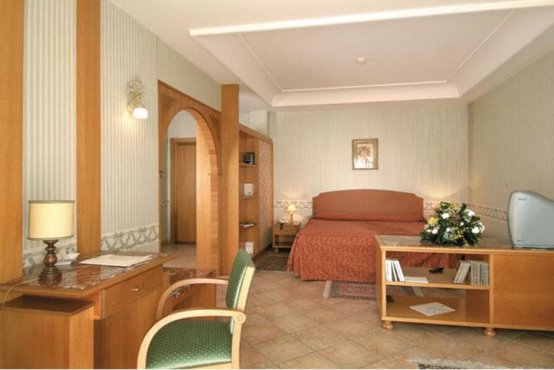 American Hotel - Main View