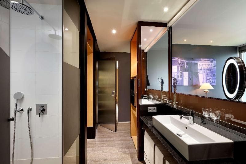 Melia Barcelona Sky image 2