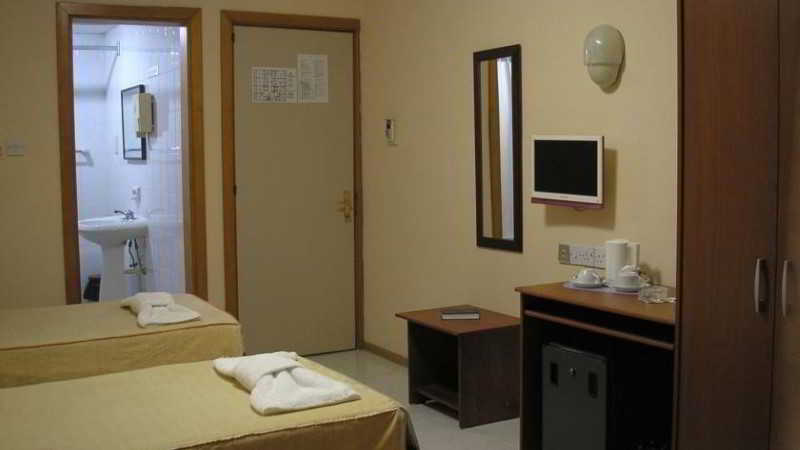 Relax Inn Hotel image 1
