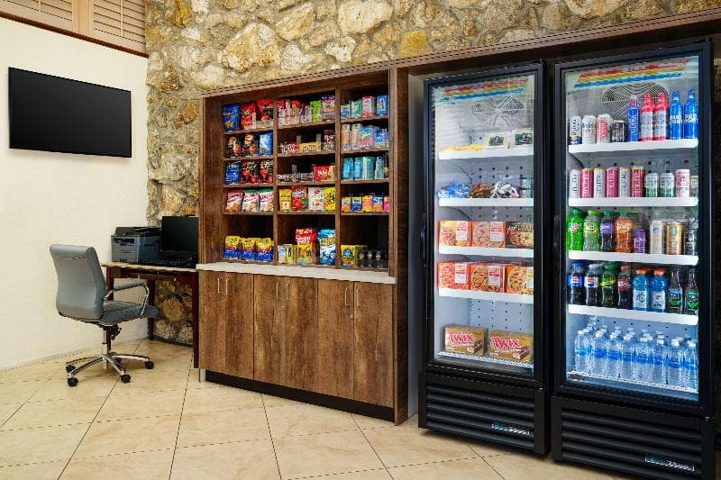 Stay at Best Western Naples Inn & Suites