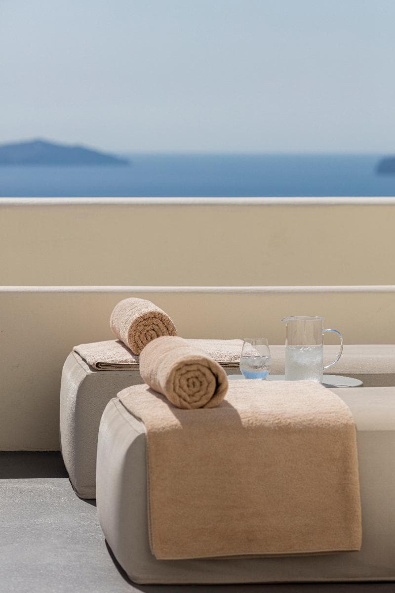 Canaves Oia Suites image 2