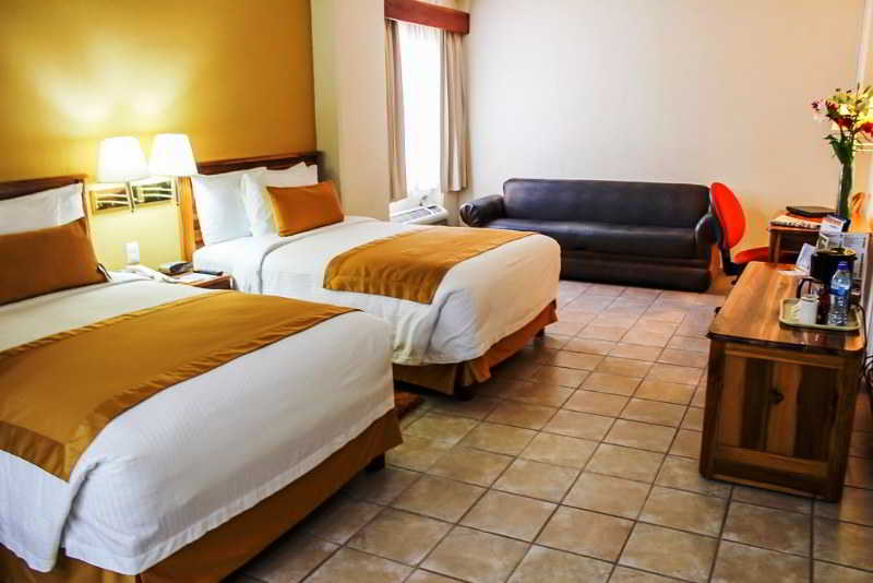 Comfort Inn Tampico image 2