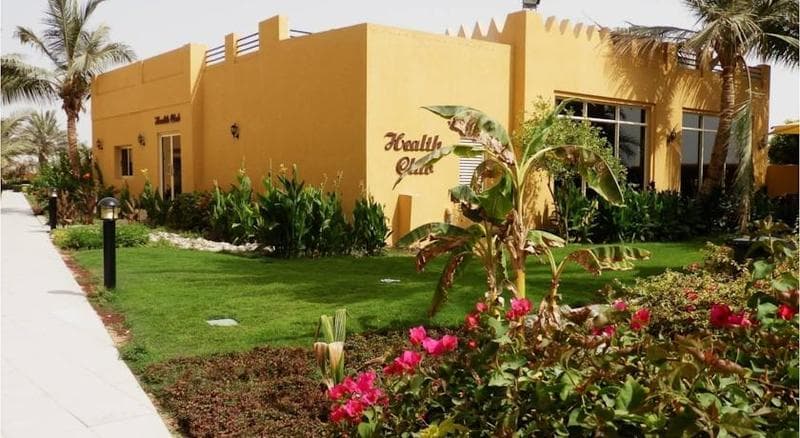 Al Hamra Village Golf Resort image 2