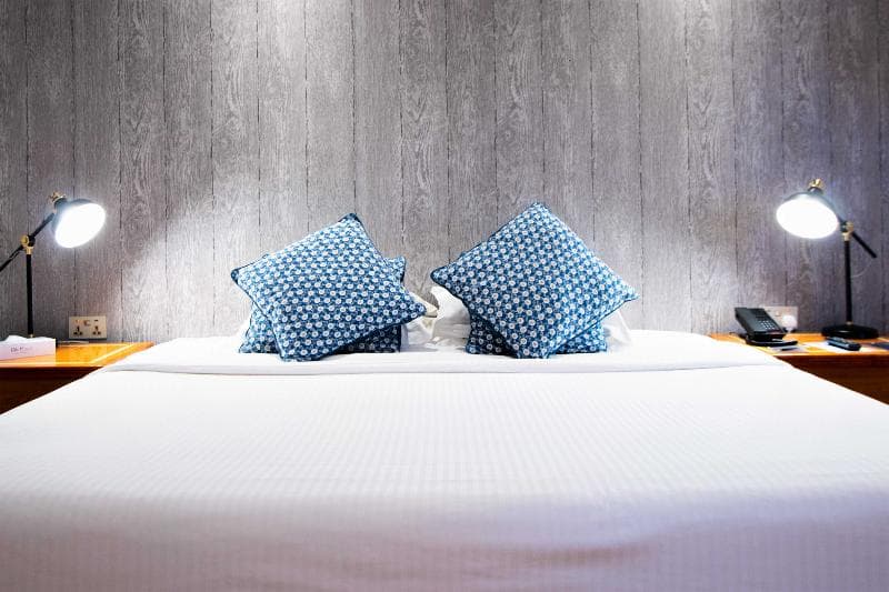 BM Beach Hotel image 1