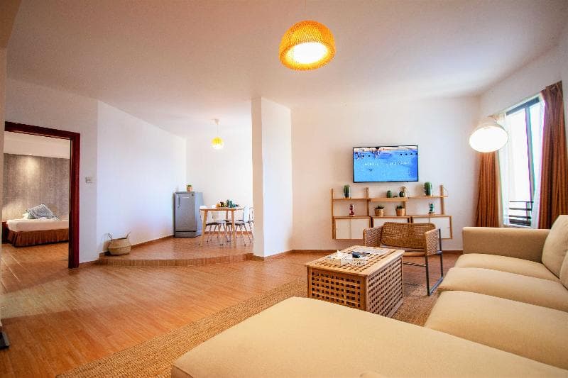 BM Beach Hotel image 2