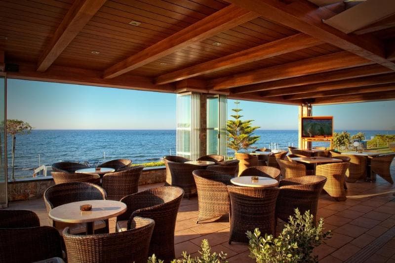 Stay at Ariadne Beach