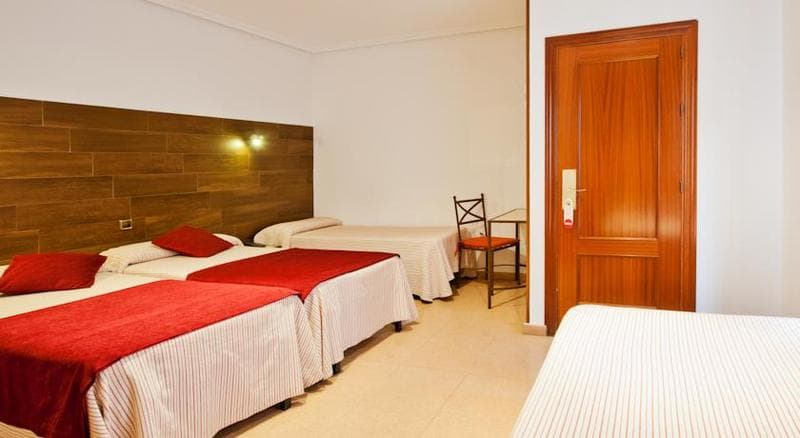 Hostal Sol image 2