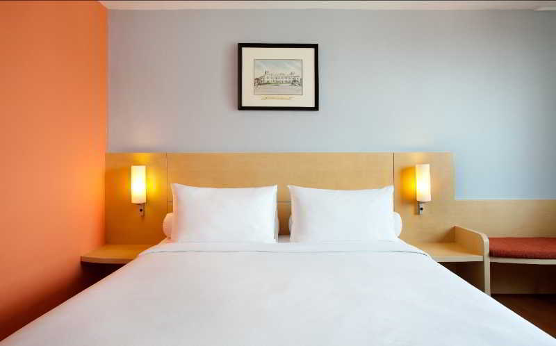 Arcadia Hotel Surabaya image 1