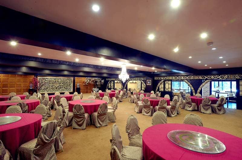 Garden Palace Hotel Surabaya image 1