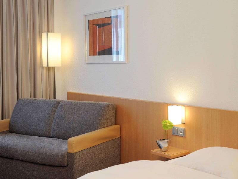 Novotel Duesseldorf City West (Seestern) image 1