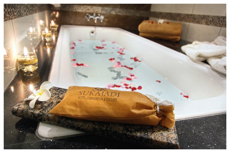 Sukajadi Hotel, Convention and Gallery image 2