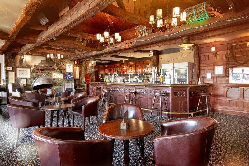 The Hillcrest Hotel image 2