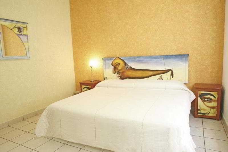 Hotel & Suites Galeria image 2