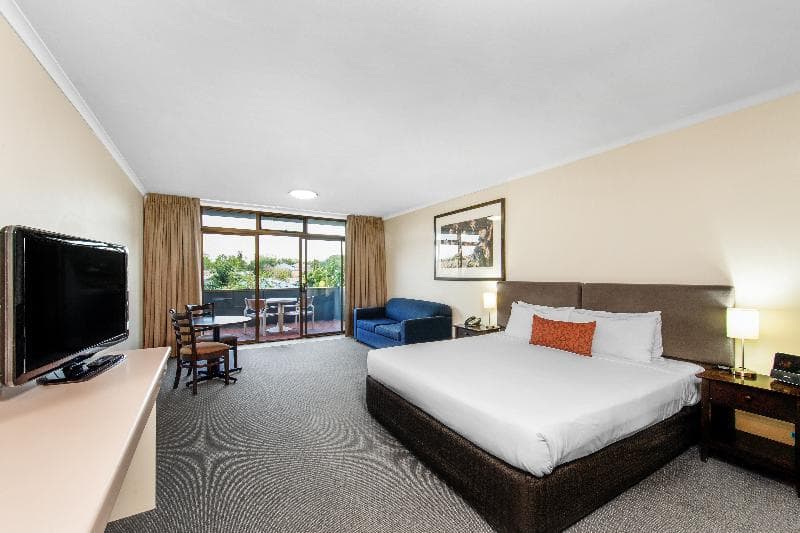 Comfort Hotel Adelaide Meridien image 1