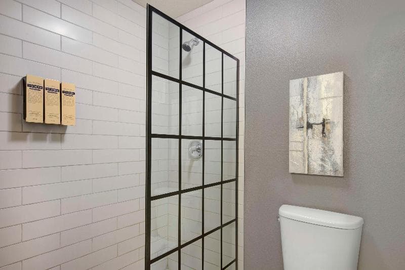 Best Western Plus Peppertree Airport Inn image 1