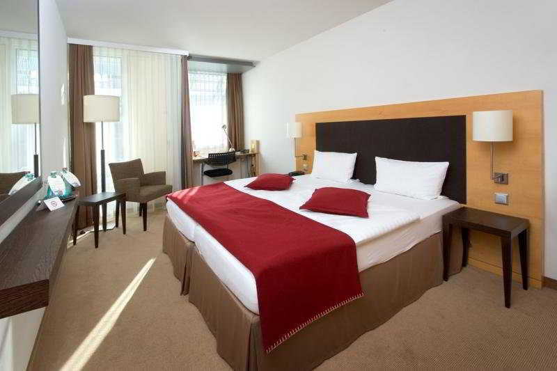 Kongresshotel Potsdam am Templiner See image 1