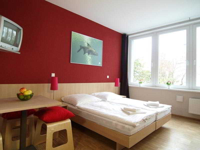 Meininger Hotel Hamburg City Center image 2