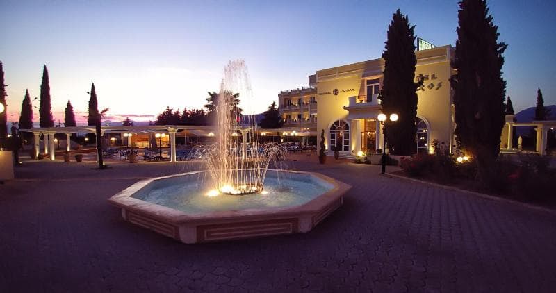 Stay at Kouros