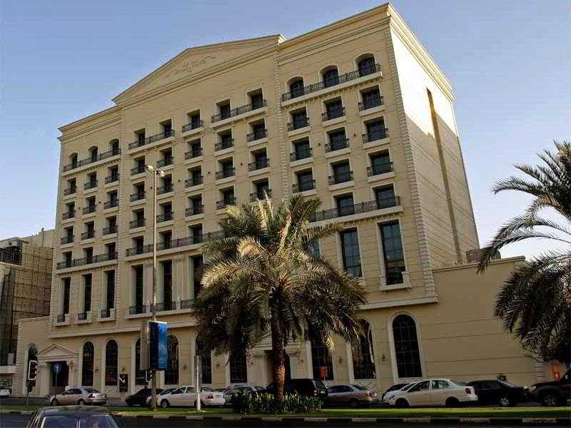 Stay at Royal Ascot Hotel