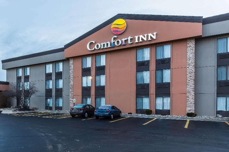 Comfort Inn Alton near I-255 image 2